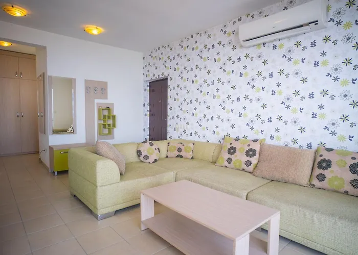 Brezza Marina House شقة أفيتوس