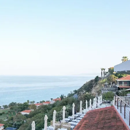 Brezza Marina House