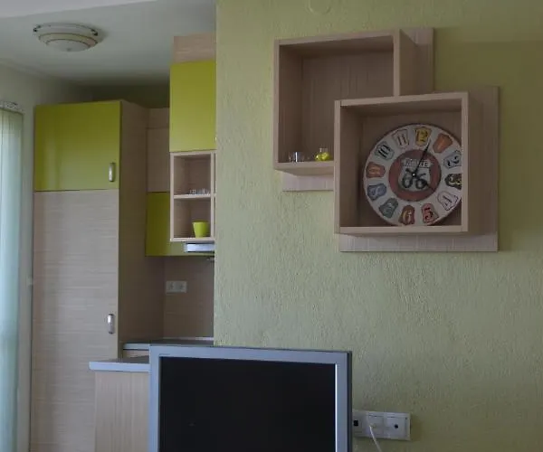 Brezza Marina House 아파트 *